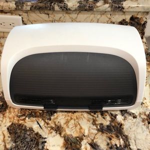 Tupperware Bread Keeper